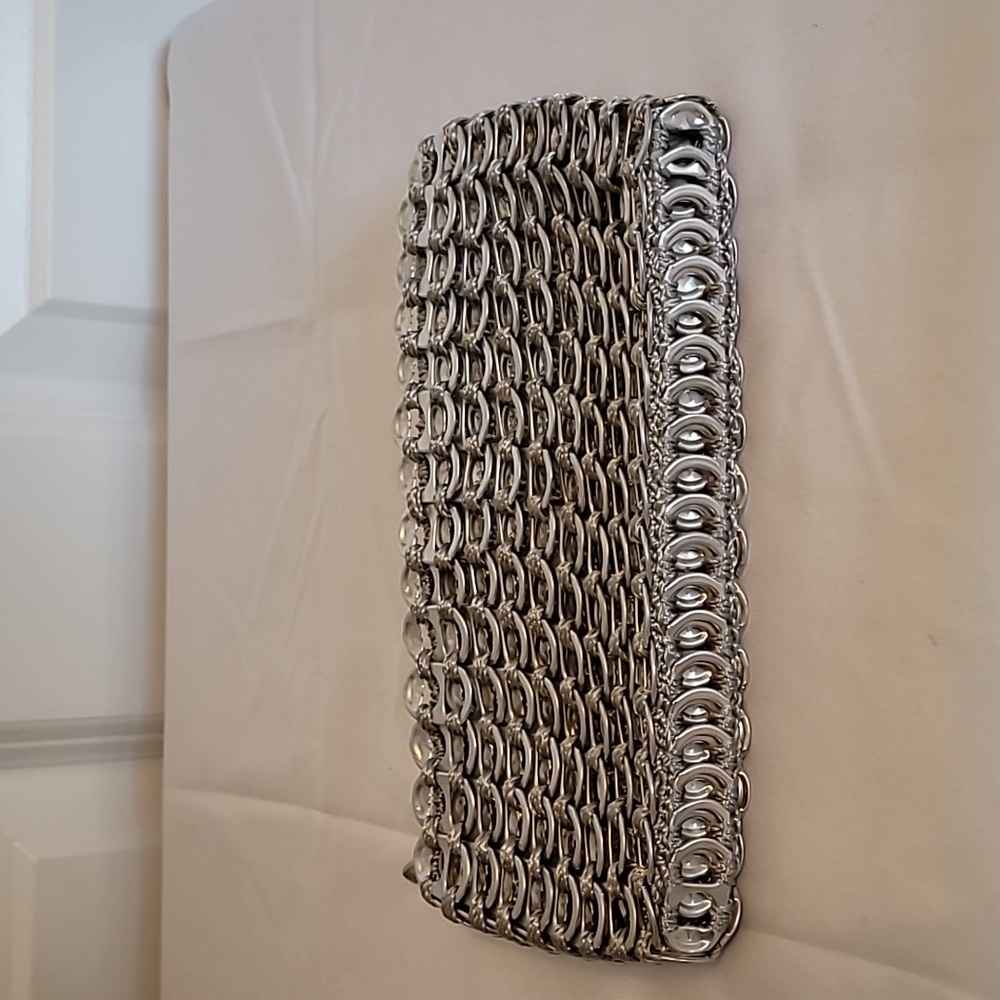 Escama studio upcycled pop top clutch - Picture 2 of 5